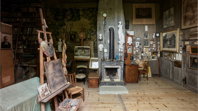 Atelier von Albert Anker mit Bildern, Statuen Atelier von Albert Anker mit Bildern, Statuen