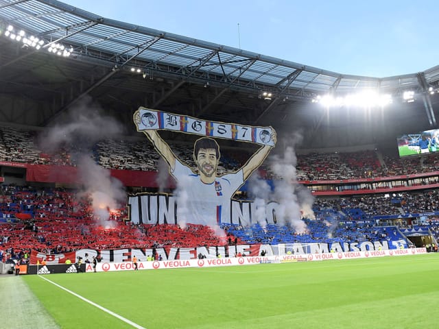 Choreographie der Lyon-Fans.