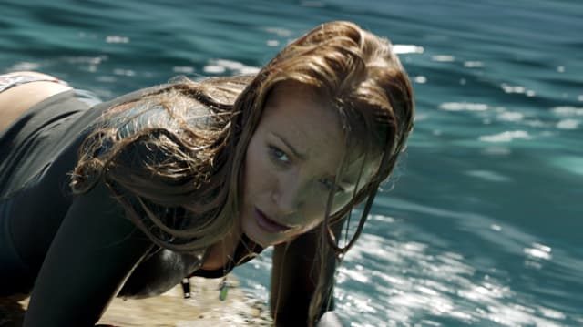 Blake Lively in «The Shallows». Blake Lively in «The Shallows».
