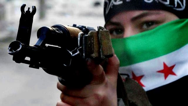 Kämpferin der Freien Syrischen Armee in Syrien. Kämpferin der Freien Syrischen Armee in Syrien.