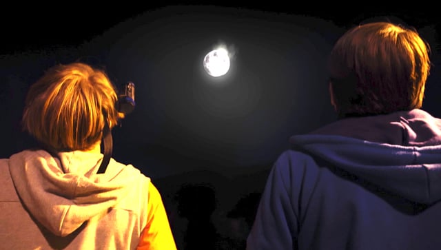 Video «Quarx: Der Mondmagnet (10/26)» abspielen Video «Quarx: Der Mondmagnet (10/26)» abspielen