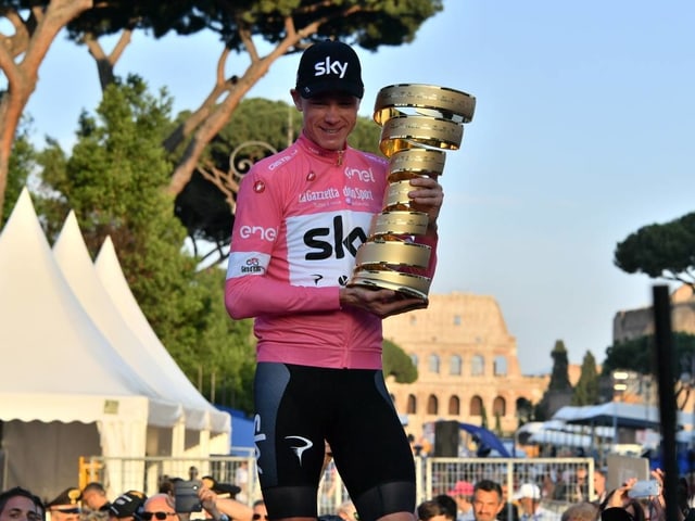 Chris Froome als Giro-Sieger in Rom. Chris Froome als Giro-Sieger in Rom.