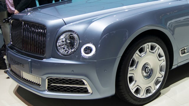 Ein teurer Bentley. Ein teurer Bentley.