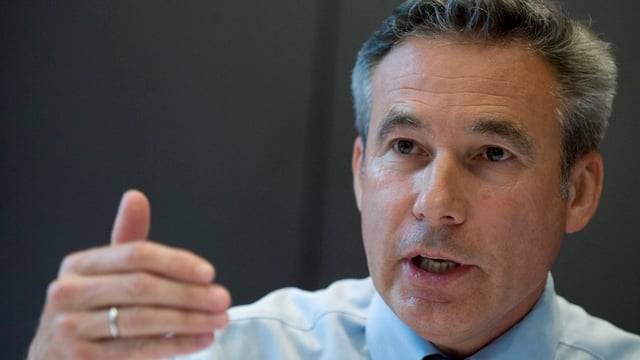 Der Fraktionspräsident der SVP, Adrian Amstutz. Der Fraktionspräsident der SVP, Adrian Amstutz.