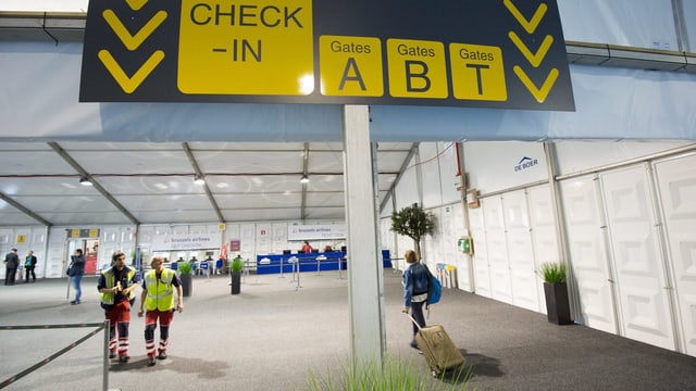 Praktisch leere Abflugshalle am Brüsseler Flughafen Zaventem. Praktisch leere Abflugshalle am Brüsseler Flughafen Zaventem.