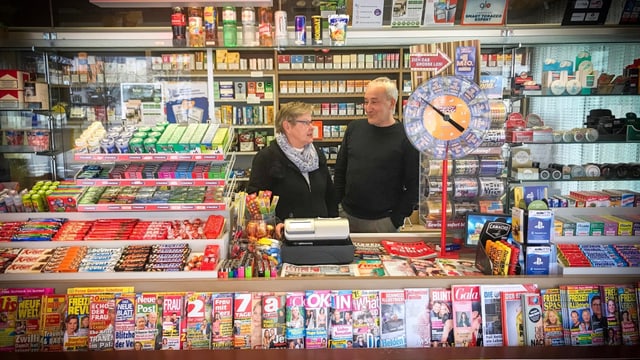 Hansluz Nussbaum gehört zu den wohl erfahrensten Kioskbesitzern der Schweiz. Hansluz Nussbaum gehört zu den wohl erfahrensten Kioskbesitzern der Schweiz.