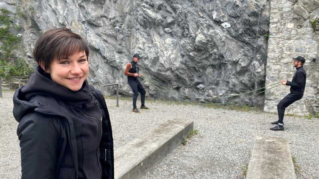 Ornella Poltera, co-manadra da fatschenta 80'20. Davostiers il coach Curdin Bundi (dretg) cun ses client Armin Spescha vid in trenament individual. Ornella Poltera, co-manadra da fatschenta 80'20. Davostiers il coach Curdin Bundi (dretg) cun ses client Armin Spescha vid in trenament individual.