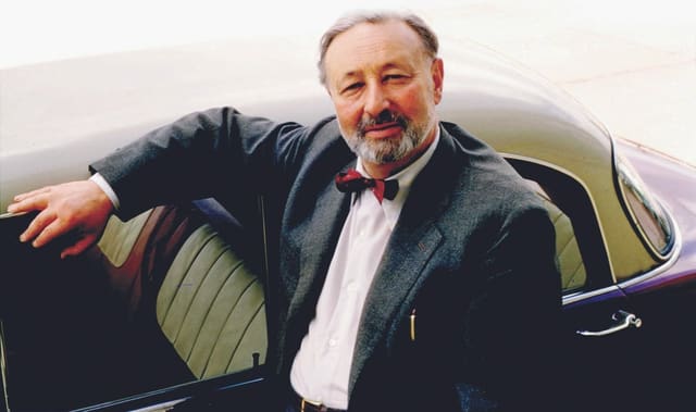 Zu sehen Josef Ganz. Zu sehen Josef Ganz.