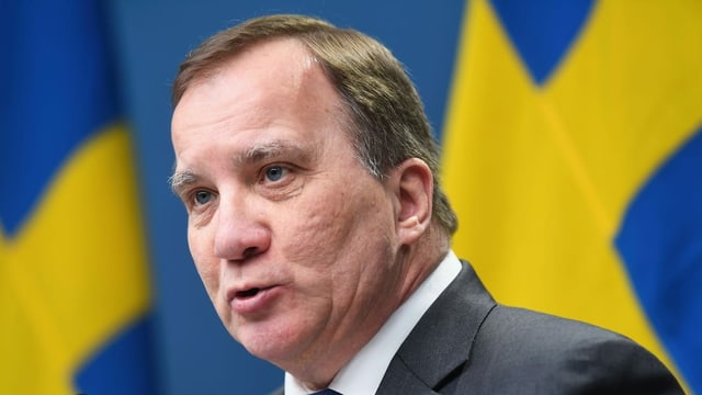 Premier Stefan Lofven empfahl vor Wochenfrist, Gymnasien, Universitäten und Berufsschulen auf Fernunterricht umzustellen. Premier Stefan Lofven empfahl vor Wochenfrist, Gymnasien, Universitäten und Berufsschulen auf Fernunterricht umzustellen.