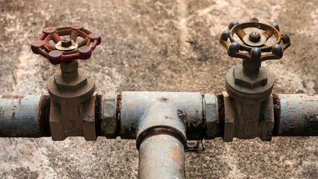 Wasserleitung mit Sperräder. Wasserleitung mit Sperräder.