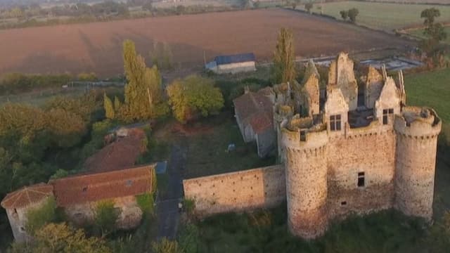 Landschaft mit Schloss. Landschaft mit Schloss.