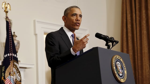 Obama an Rednerpult Obama an Rednerpult