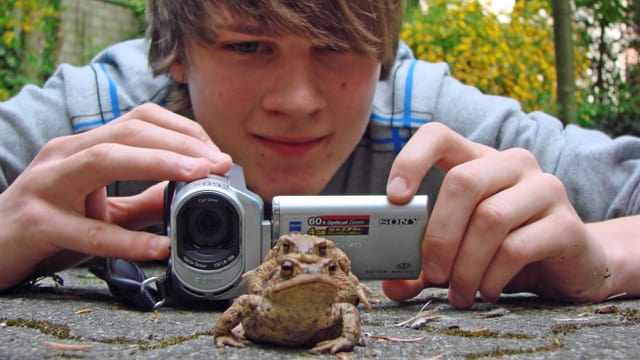 Video «NETZ NATUR «Jugend, Talent und wilde Tiere» (Hochdeutsch)» abspielen Video «NETZ NATUR «Jugend, Talent und wilde Tiere» (Hochdeutsch)» abspielen