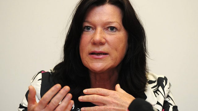 Porträtbild von Helena Trachsel. Porträtbild von Helena Trachsel.