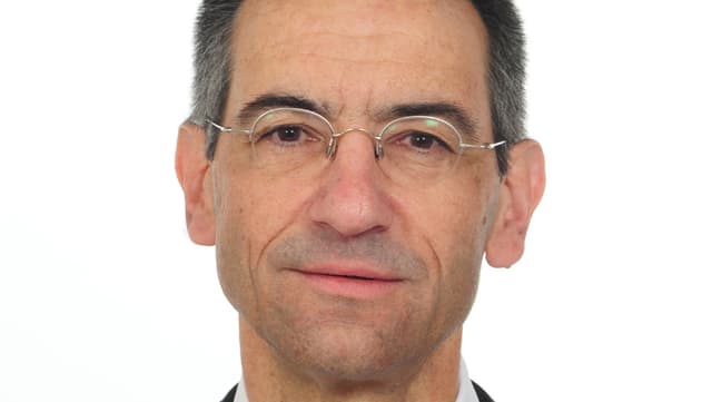 Stefan Holenstein Porträtbild. Stefan Holenstein Porträtbild.