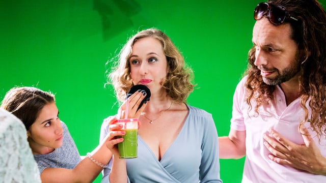 Video «Der begrabene Hund – Staffel 6, Folge 2» abspielen Video «Der begrabene Hund – Staffel 6, Folge 2» abspielen