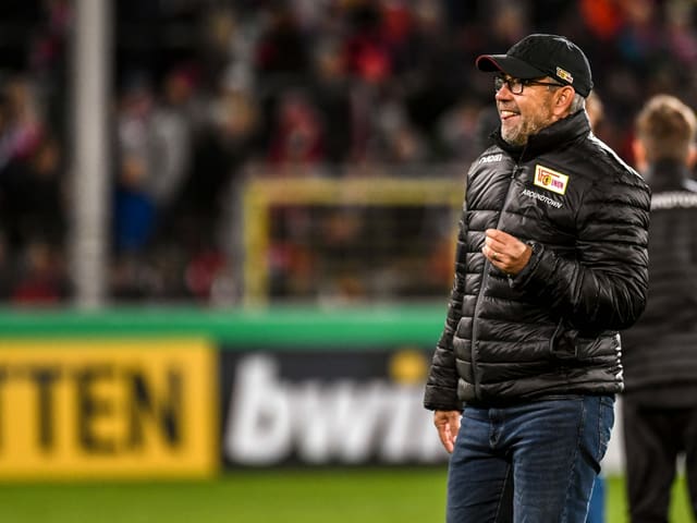 Urs Fischers Union Berlin gewinnt im Pokal gegen den SC Freiburg. Urs Fischers Union Berlin gewinnt im Pokal gegen den SC Freiburg.