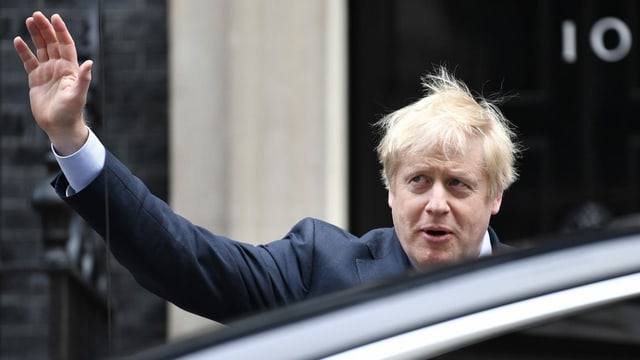 Boris Johnson kehrt zur Downing Street 10 zurück. Boris Johnson kehrt zur Downing Street 10 zurück.