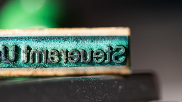 Stempel eines Steueramts. Stempel eines Steueramts.