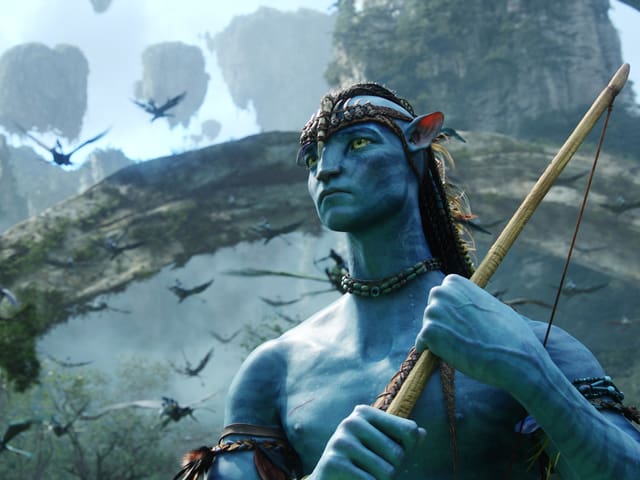 Filmszene: Ein menschenähnliches Wesen mit blauer Haut und spitzen ohren. Filmszene: Ein menschenähnliches Wesen mit blauer Haut und spitzen ohren.