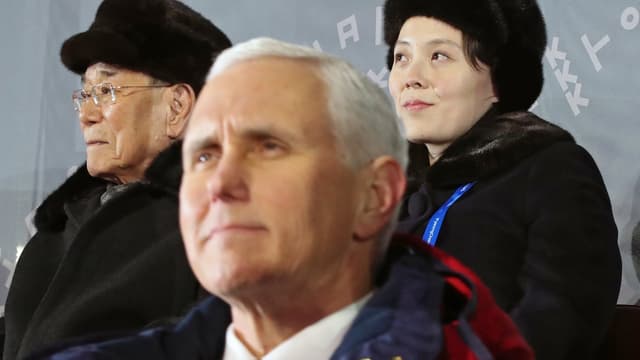 Mike Pnece (vorne), dahinter sitzt Kim Yo-jong. Mike Pnece (vorne), dahinter sitzt Kim Yo-jong.