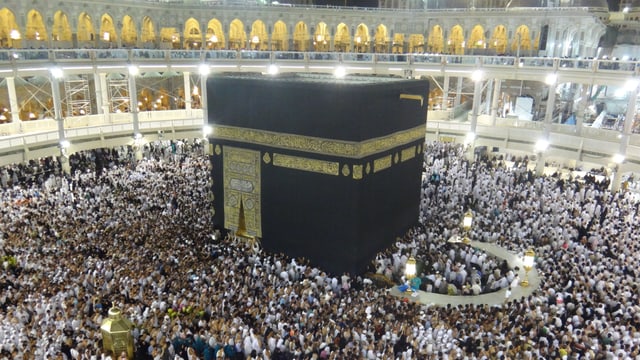 Video «Das Mekka-Business – Pilgern zwischen Glauben und Geld» abspielen Video «Das Mekka-Business – Pilgern zwischen Glauben und Geld» abspielen