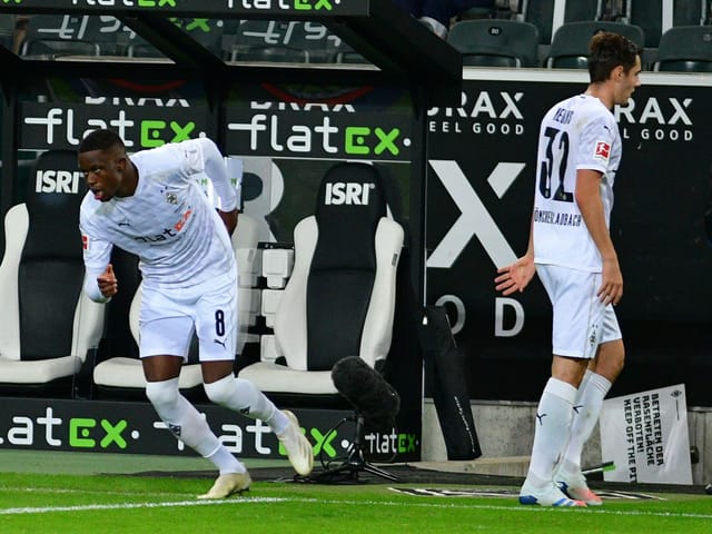 Denis Zakaria wird eingewechselt