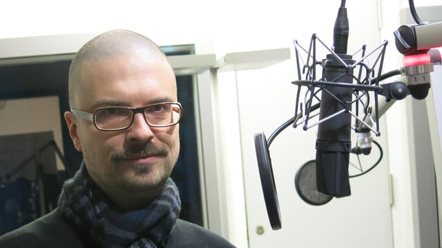 Komponist Stephan Hodel im Studio. Komponist Stephan Hodel im Studio.