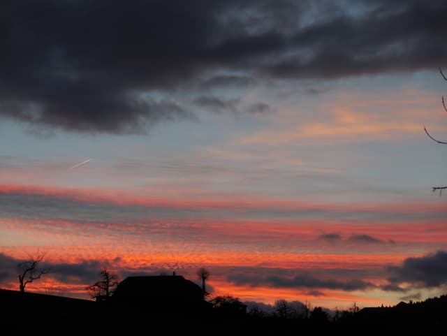 Farige Wolken am Abendhimmel