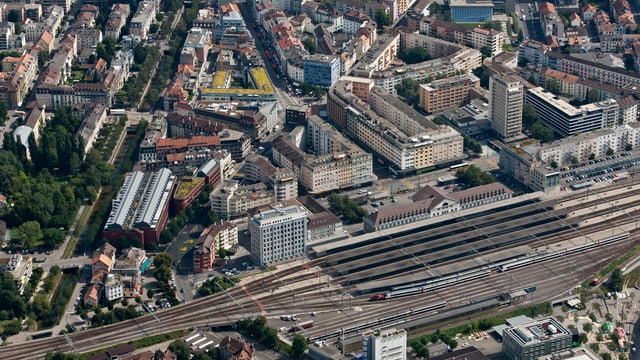 Der Bieler Bahnhof Der Bieler Bahnhof