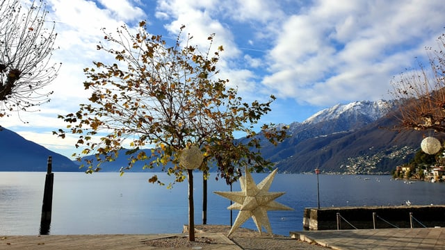 Blick von Ascona auf den Lago Maggiore. Blick von Ascona auf den Lago Maggiore.