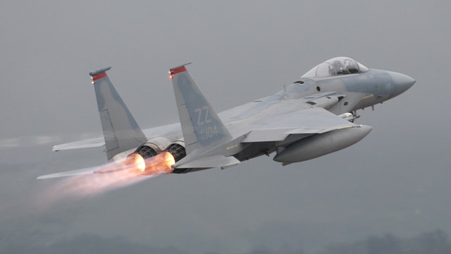 Ein F-15 beim Start Ein F-15 beim Start