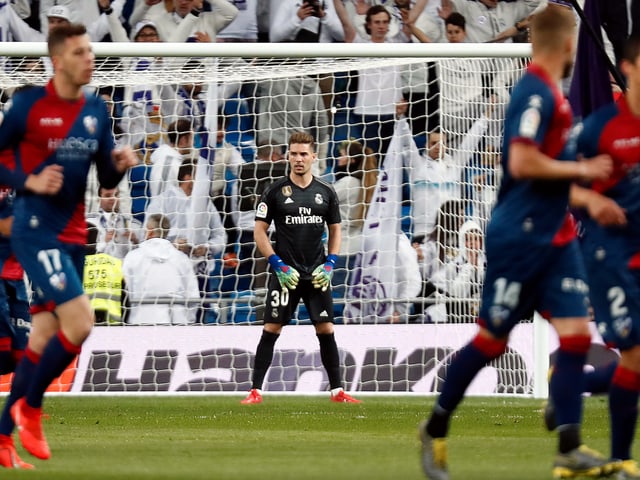 Internationale Fussball News Zidane Lasst Zidane Spielen Und Gewinnt Glucklich Sport Srf