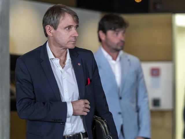 Bernhard Burgener und Cheftrainer Ciriaco Sforza. Bernhard Burgener und Cheftrainer Ciriaco Sforza.