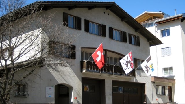 Enfin l’onn 2013 sa chattava l’administraziun da la vischnanca da Vaz en il bajetg ch'è da vesair sin la foto Enfin l’onn 2013 sa chattava l’administraziun da la vischnanca da Vaz en il bajetg ch'è da vesair sin la foto