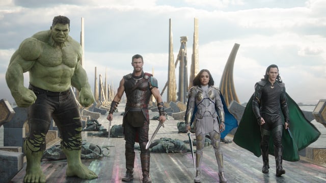 Gruppenbild mit Hulk, Thor, Valkyrie und Loki. Gruppenbild mit Hulk, Thor, Valkyrie und Loki.