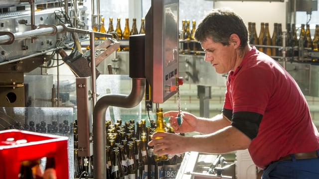 Abfüllanlage in der Brauerei Baar Abfüllanlage in der Brauerei Baar