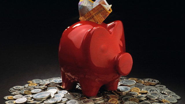 Sparsäuli, mit Geld gefüttert. Sparsäuli, mit Geld gefüttert.