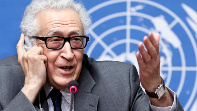 UNO-Vermittler Brahimi spricht an der Friedenskonferenz in Genf. UNO-Vermittler Brahimi spricht an der Friedenskonferenz in Genf.