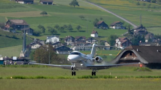Die Abstimmung über die höhere Beteiligung des Kantons am Flugplatz Buochs findet wie geplant statt. Die Abstimmung über die höhere Beteiligung des Kantons am Flugplatz Buochs findet wie geplant statt.