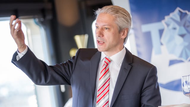 Roger Bartholdi (SVP) Roger Bartholdi (SVP)