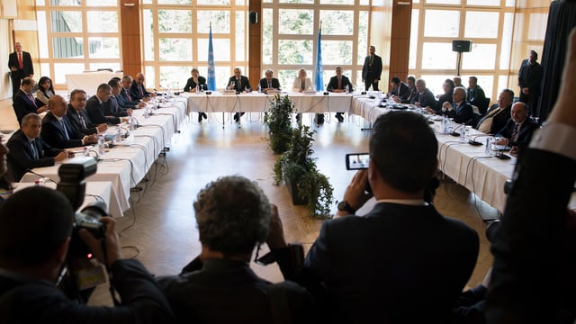 Verhandlungsauftakt in Crans Montana. Verhandlungsauftakt in Crans Montana.