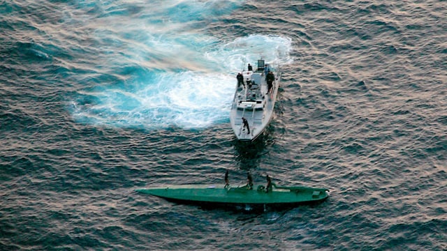 Mexikanische Soldaten stoppten am 17. Juli 2008 vor der Küste ein kolumbianisches Narco-U-Boot mit 5,8 Tonnen Kokain. Mexikanische Soldaten stoppten am 17. Juli 2008 vor der Küste ein kolumbianisches Narco-U-Boot mit 5,8 Tonnen Kokain.