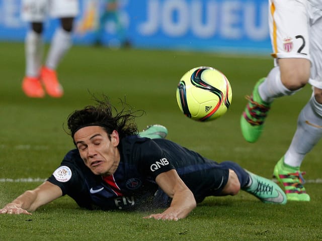 Edinson Cavani am Boden.