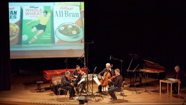 Das Arditti Quartett auf der Bühne. Das Arditti Quartett auf der Bühne.
