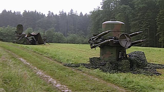 Boden-Luft-Raketenstellung am Boden. Boden-Luft-Raketenstellung am Boden.