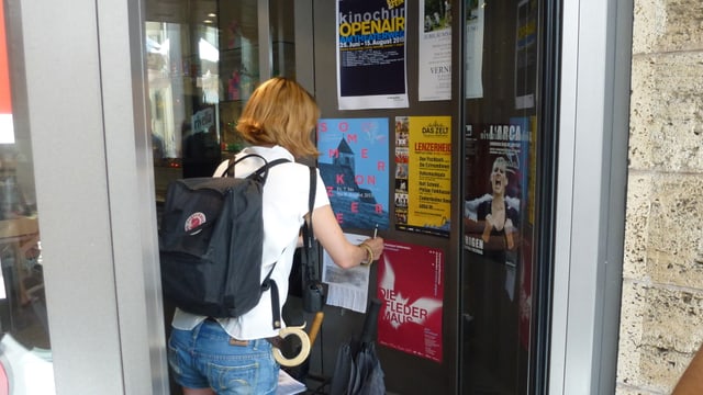 Jessica Hefti reparta era placats per chattar las gistas persunas. Jessica Hefti reparta era placats per chattar las gistas persunas.