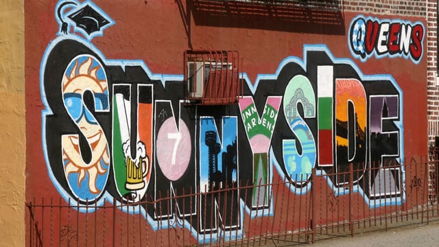 Wandbild an einem Gebäude in Sunnyside, New York. Wandbild an einem Gebäude in Sunnyside, New York.
