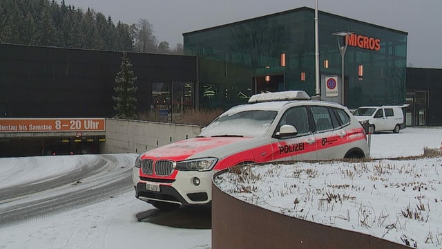 Das Migros-Gebäude in Rüschlikon Das Migros-Gebäude in Rüschlikon