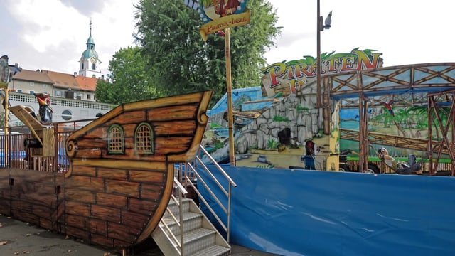 Wasserbahn "Piraten-Insel" Wasserbahn "Piraten-Insel"